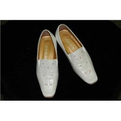 Pantofiori eleganți albi pentru fetițe.34 2147
