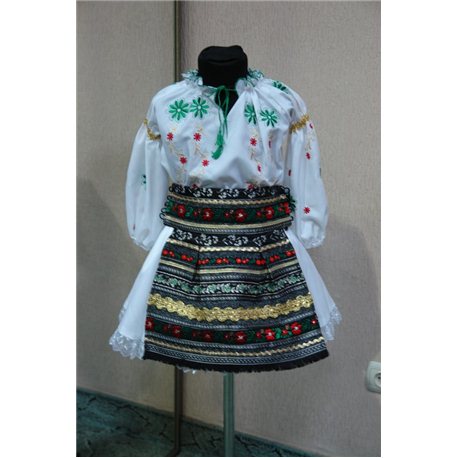 Costum national moldovenesc pentru fetite 5-6 ani 4823
